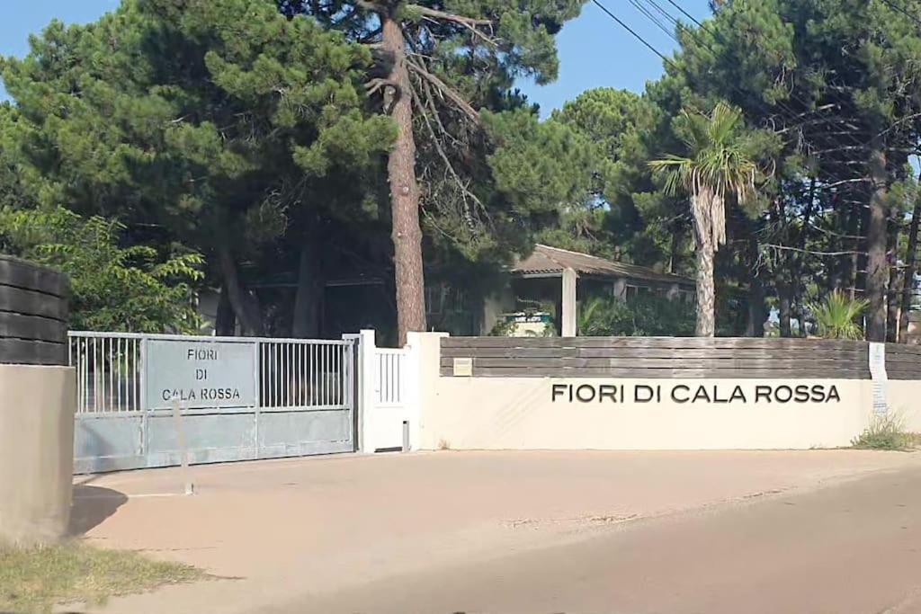 Fiori Di Cala Rossa Appartement T3 Dans Residence Hotelliere Chez Virginie Lecci Eksteriør bilde